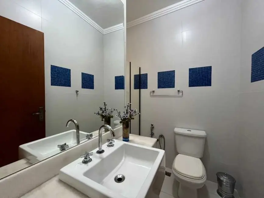 Foto 8 de Casa com 3 quartos à venda, 220m2 em Pocos De Caldas - MG