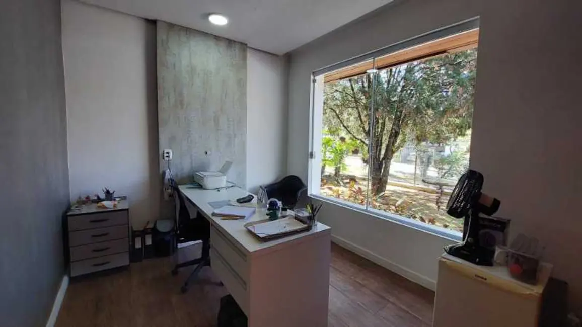 Foto 5 de Casa Comercial com 5 quartos à venda e para alugar, 240m2 em Pocos De Caldas - MG