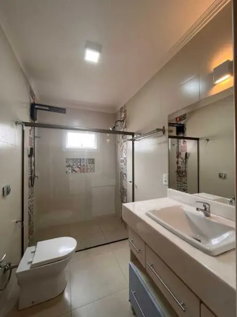 Foto 8 de Casa com 4 quartos à venda, 340m2 em Pocos De Caldas - MG