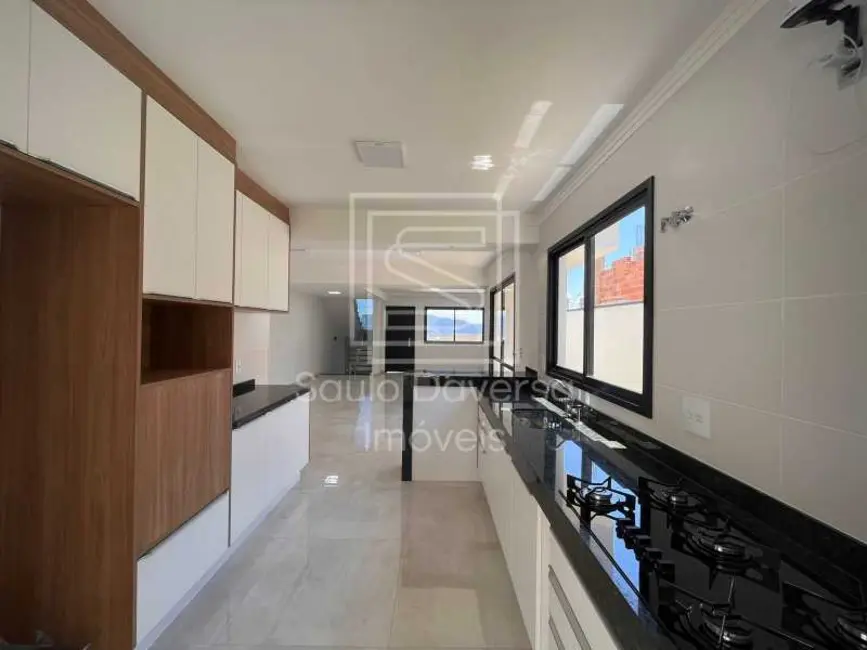 Casa com 3 quartos à venda, 160m2 em Pocos De Caldas - MG - imagem 6 Foto 6 de Casa com 3 quartos à venda, 160m2 em Pocos De Caldas - MG