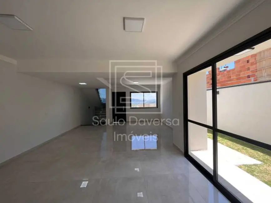Casa com 3 quartos à venda, 160m2 em Pocos De Caldas - MG - imagem 4 Foto 4 de Casa com 3 quartos à venda, 160m2 em Pocos De Caldas - MG
