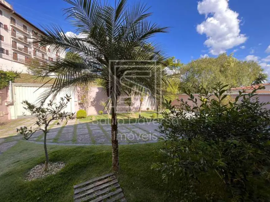 Foto 3 de Casa com 7 quartos à venda, 397m2 em Pocos De Caldas - MG