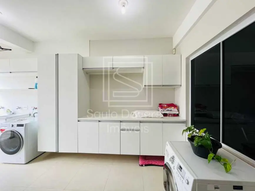 Casa com 4 quartos à venda, 360m2 em Pocos De Caldas - MG - imagem 9 Foto 9 de Casa com 4 quartos à venda, 360m2 em Pocos De Caldas - MG