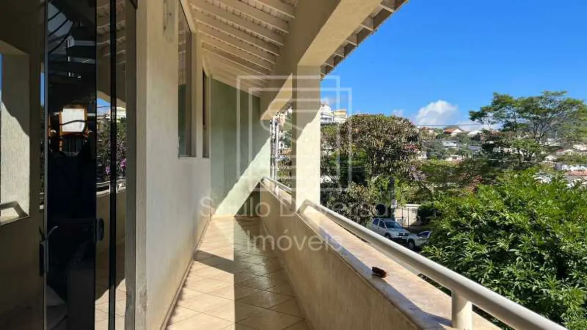 Foto 3 de Casa com 3 quartos à venda, 419m2 em Pocos De Caldas - MG