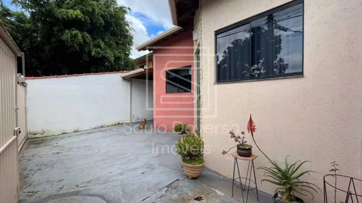 Foto 2 de Casa com 3 quartos à venda, 110m2 em Pocos De Caldas - MG