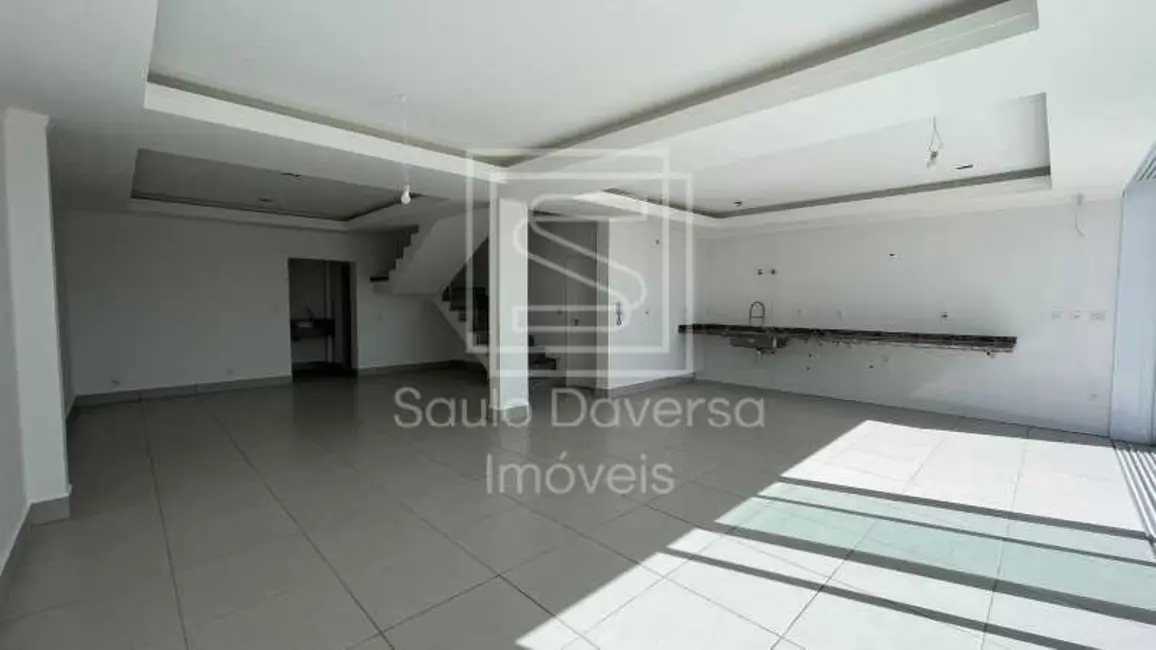 Casa de Condomínio com 4 quartos à venda, 350m2 em Pocos De Caldas - MG - imagem 3 Foto 3 de Casa de Condomínio com 4 quartos à venda, 350m2 em Pocos De Caldas - MG