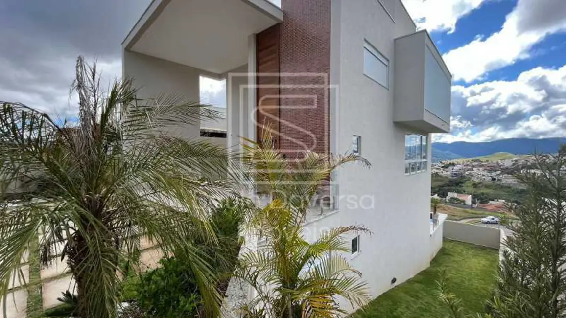 Foto 2 de Casa de Condomínio com 4 quartos à venda, 350m2 em Pocos De Caldas - MG