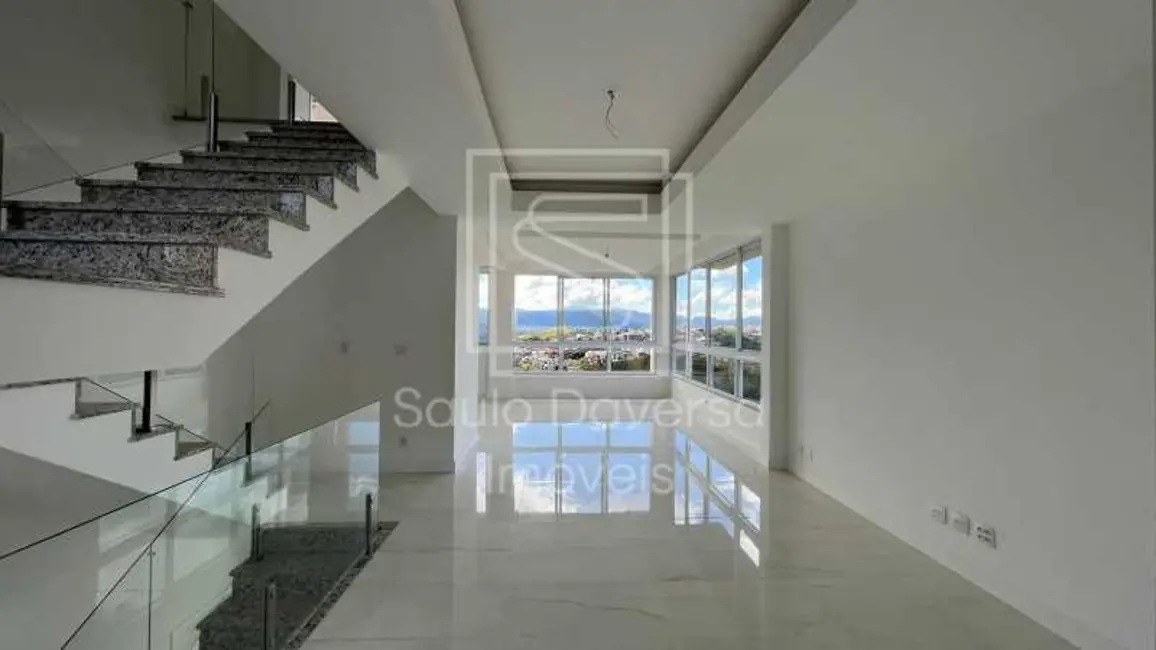 Casa de Condomínio com 4 quartos à venda, 350m2 em Pocos De Caldas - MG - imagem 5 Foto 5 de Casa de Condomínio com 4 quartos à venda, 350m2 em Pocos De Caldas - MG