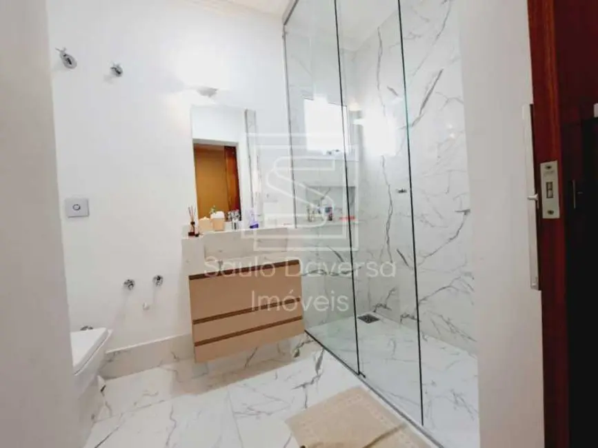 Casa com 3 quartos à venda, 317m2 em Pocos De Caldas - MG - imagem 3 Foto 3 de Casa com 3 quartos à venda, 317m2 em Pocos De Caldas - MG