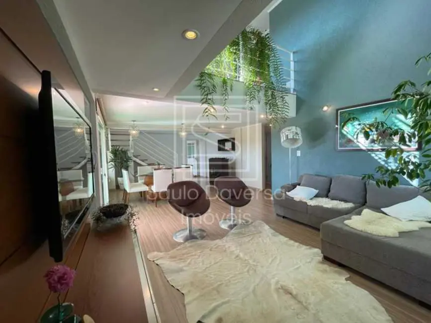 Foto 1 de Casa com 4 quartos à venda, 307m2 em Pocos De Caldas - MG