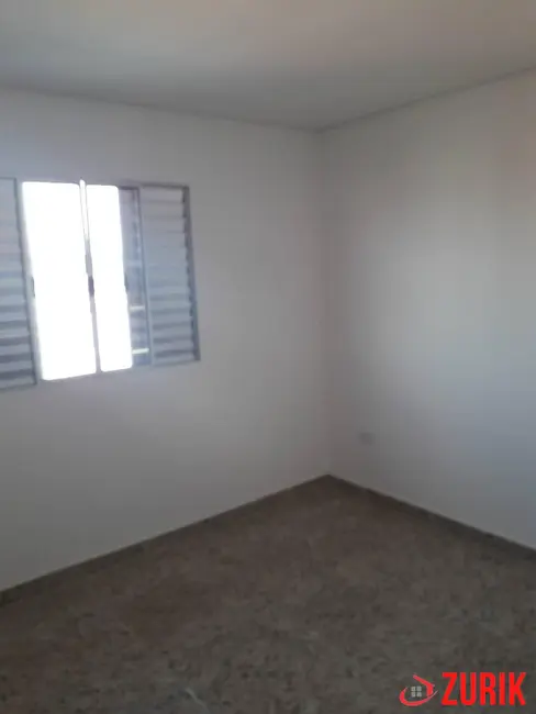 Casa com 2 quartos para alugar em Jardim Palmira, Guarulhos - SP - imagem 8 Foto 8 de Casa com 2 quartos para alugar em Jardim Palmira, Guarulhos - SP