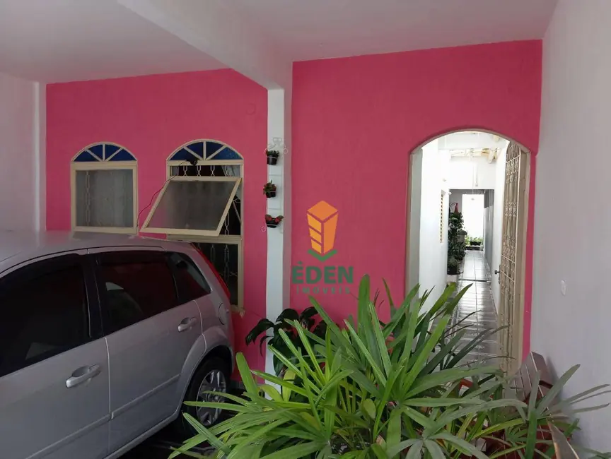 Foto 2 de Casa com 2 quartos à venda, 250m2 em Jardim Carolina, Sorocaba - SP