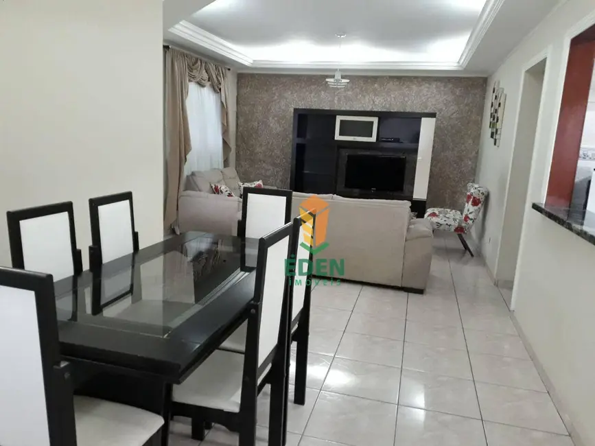 Casa com 3 quartos à venda, 265m2 em Jardim Carolina, Sorocaba - SP - imagem 3 Foto 3 de Casa com 3 quartos à venda, 265m2 em Jardim Carolina, Sorocaba - SP