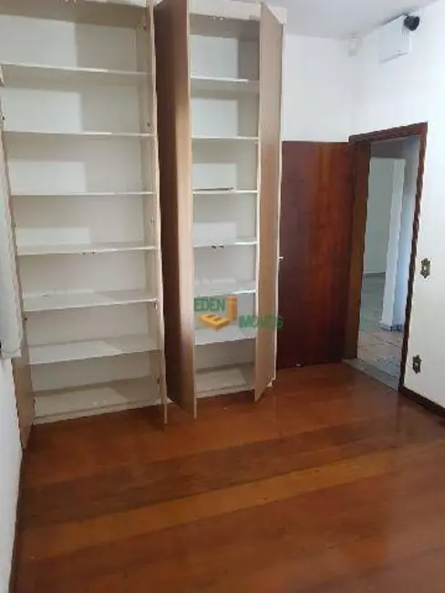 Sala Comercial à venda e para alugar, 240m2 em Vila Trujillo, Sorocaba - SP - imagem 5 Foto 5 de Sala Comercial à venda e para alugar, 240m2 em Vila Trujillo, Sorocaba - SP