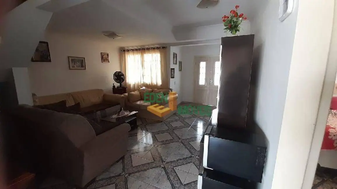 Casa de Condomínio com 3 quartos à venda, 250m2 em Sorocaba - SP - imagem 3 Foto 3 de Casa de Condomínio com 3 quartos à venda, 250m2 em Sorocaba - SP