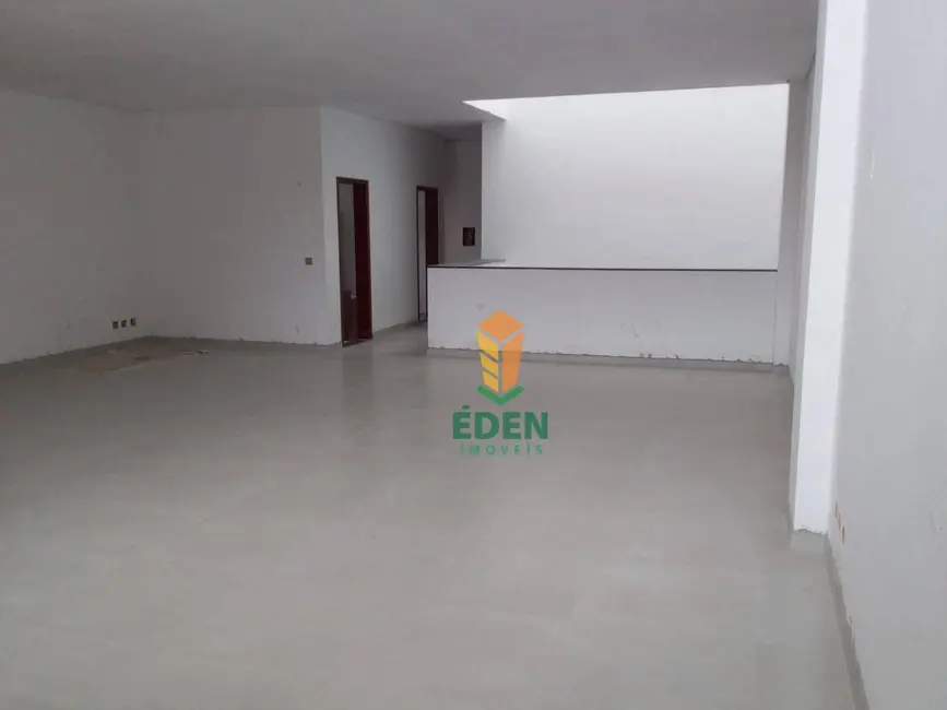 Foto 5 de Sala Comercial à venda e para alugar, 562m2 em Vila Santa Rita, Sorocaba - SP
