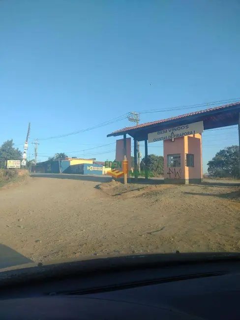 Foto 1 de Terreno / Lote à venda, 1400m2 em Salto De Pirapora - SP
