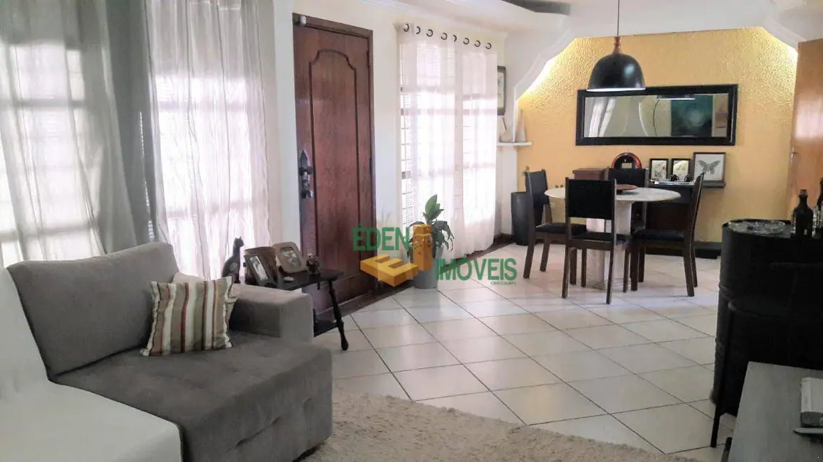 Casa com 3 quartos à venda, 300m2 em Vila Barão, Sorocaba - SP - imagem 3 Foto 3 de Casa com 3 quartos à venda, 300m2 em Vila Barão, Sorocaba - SP