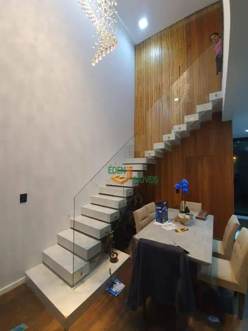 Casa de Condomínio com 3 quartos à venda, 154m2 em Horto Florestal, Sorocaba - SP - imagem 3 Foto 3 de Casa de Condomínio com 3 quartos à venda, 154m2 em Horto Florestal, Sorocaba - SP
