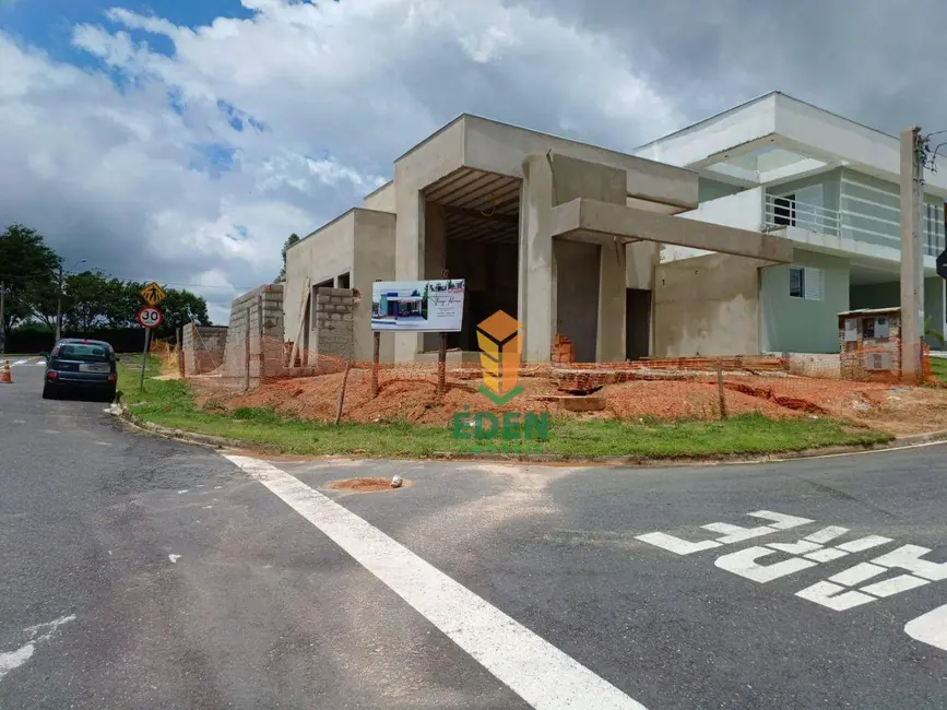 Foto 1 de Casa de Condomínio com 3 quartos à venda, 300m2 em Aparecidinha, Sorocaba - SP