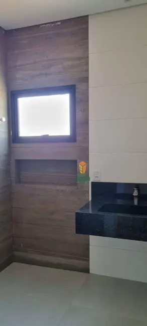 Casa de Condomínio com 3 quartos à venda, 250m2 em Sorocaba - SP - imagem 4 Foto 4 de Casa de Condomínio com 3 quartos à venda, 250m2 em Sorocaba - SP