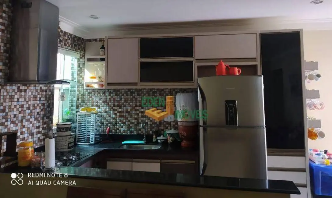 Casa com 2 quartos à venda, 400m2 em Parque Vitória Régia, Sorocaba - SP - imagem 5 Foto 5 de Casa com 2 quartos à venda, 400m2 em Parque Vitória Régia, Sorocaba - SP