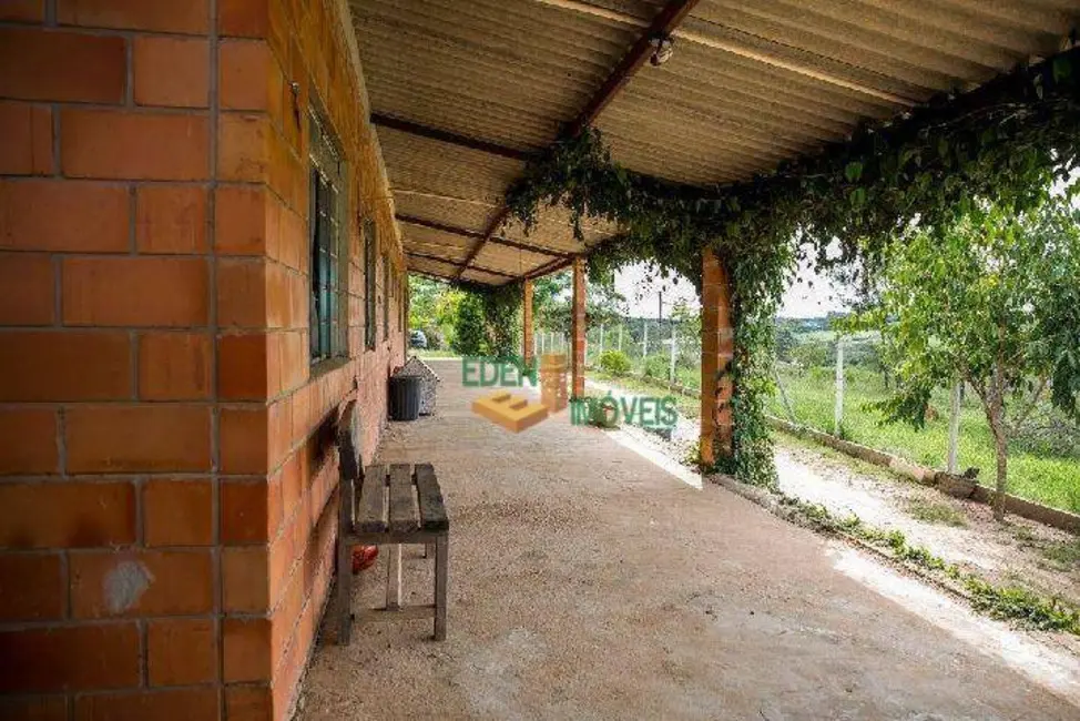 Chácara com 3 quartos à venda, 2400m2 em Éden, Sorocaba - SP - imagem 4 Foto 4 de Chácara com 3 quartos à venda, 2400m2 em Éden, Sorocaba - SP