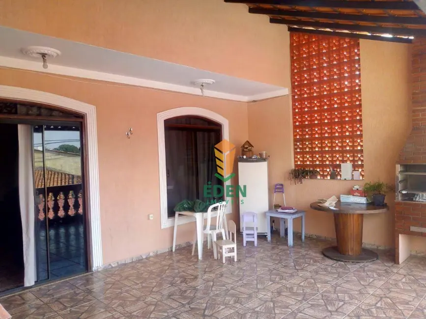 Foto 2 de Casa com 4 quartos à venda, 130m2 em Jardim Paraíso, Sorocaba - SP
