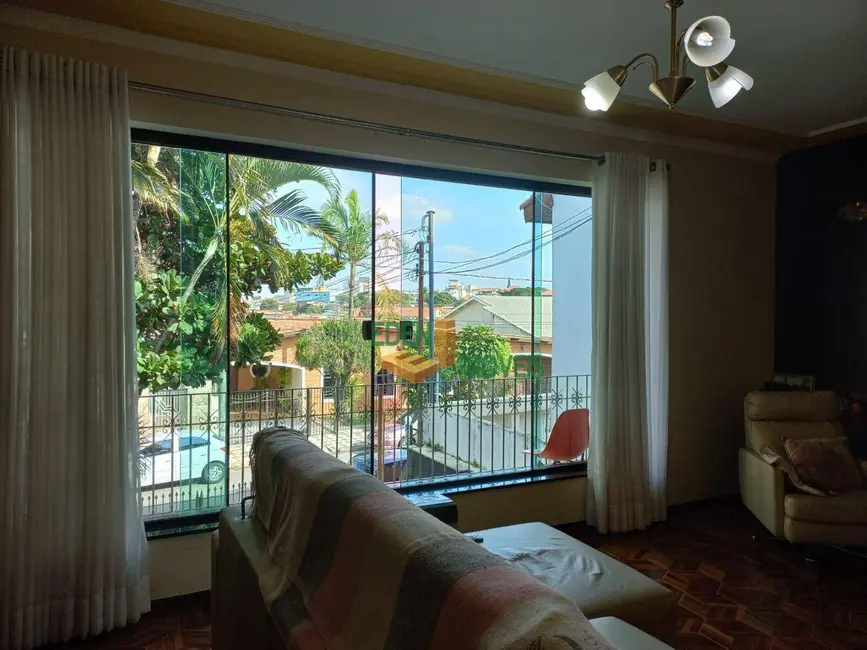 Casa com 3 quartos à venda, 300m2 em Vila Jardini, Sorocaba - SP - imagem 9 Foto 9 de Casa com 3 quartos à venda, 300m2 em Vila Jardini, Sorocaba - SP
