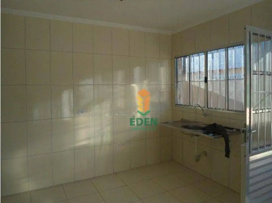 Foto 2 de Casa com 2 quartos para alugar, 130m2 em Jardim Eden Ville, Sorocaba - SP