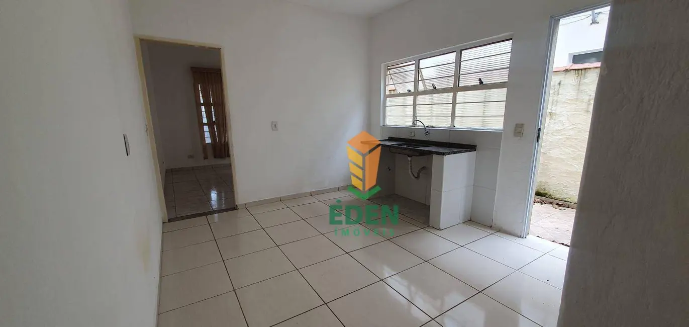Foto 8 de Casa com 2 quartos para alugar, 125m2 em Jardim Jatobá, Sorocaba - SP