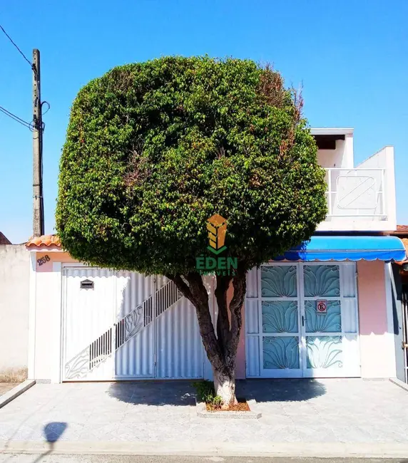 Casa com 3 quartos à venda, 130m2 em Parque das Paineiras, Sorocaba - SP - imagem 3 Foto 3 de Casa com 3 quartos à venda, 130m2 em Parque das Paineiras, Sorocaba - SP
