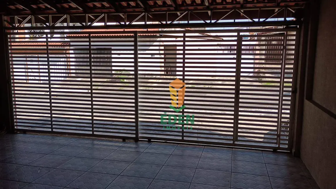 Casa com 4 quartos à venda, 130m2 em Parque das Paineiras, Sorocaba - SP - imagem 3 Foto 3 de Casa com 4 quartos à venda, 130m2 em Parque das Paineiras, Sorocaba - SP