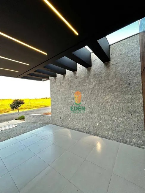 Casa de Condomínio com 3 quartos à venda, 200m2 em Wanel Ville, Sorocaba - SP - imagem 8 Foto 8 de Casa de Condomínio com 3 quartos à venda, 200m2 em Wanel Ville, Sorocaba - SP