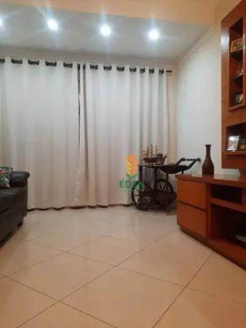 Casa com 3 quartos à venda, 340m2 em Wanel Ville, Sorocaba - SP - imagem 6 Foto 6 de Casa com 3 quartos à venda, 340m2 em Wanel Ville, Sorocaba - SP