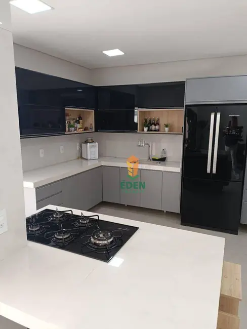 Casa de Condomínio com 3 quartos à venda, 250m2 em Jardim Ibiti do Paço, Sorocaba - SP - imagem 4 Foto 4 de Casa de Condomínio com 3 quartos à venda, 250m2 em Jardim Ibiti do Paço, Sorocaba - SP