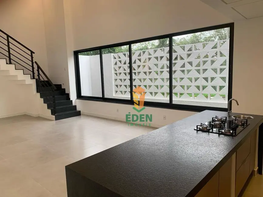 Casa de Condomínio com 3 quartos à venda e para alugar, 540m2 em Cajuru do Sul, Sorocaba - SP - imagem 3 Foto 3 de Casa de Condomínio com 3 quartos à venda e para alugar, 540m2 em Cajuru do Sul, Sorocaba - SP