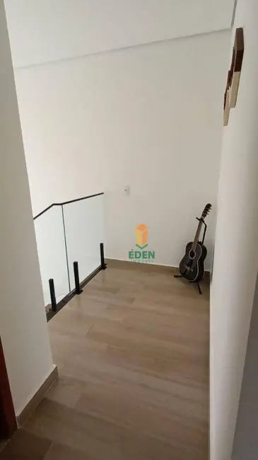 Casa com 3 quartos à venda, 200m2 em Wanel Ville, Sorocaba - SP - imagem 8 Foto 8 de Casa com 3 quartos à venda, 200m2 em Wanel Ville, Sorocaba - SP