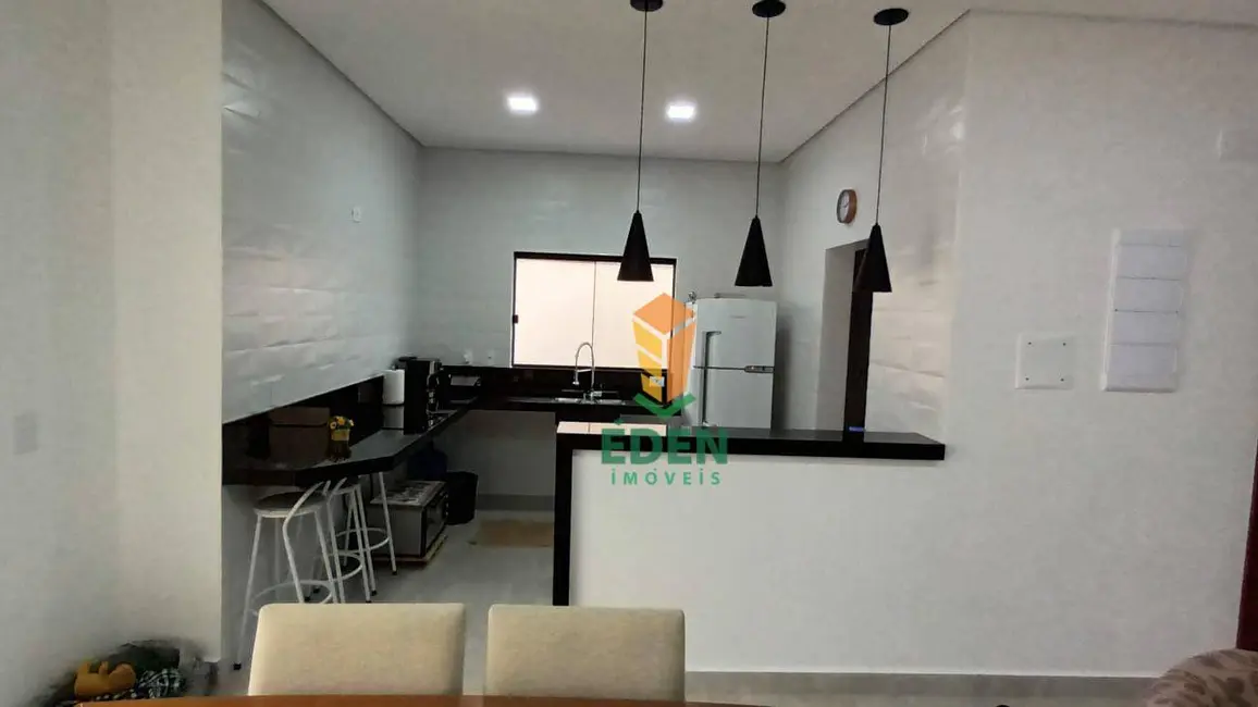 Casa com 3 quartos à venda, 200m2 em Wanel Ville, Sorocaba - SP - imagem 4 Foto 4 de Casa com 3 quartos à venda, 200m2 em Wanel Ville, Sorocaba - SP