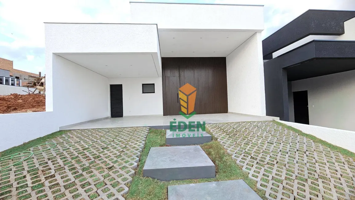 Foto 1 de Casa com 3 quartos à venda, 200m2 em Wanel Ville, Sorocaba - SP