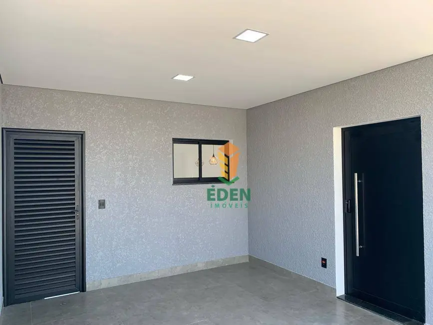 Casa de Condomínio com 3 quartos à venda, 200m2 em Wanel Ville, Sorocaba - SP - imagem 3 Foto 3 de Casa de Condomínio com 3 quartos à venda, 200m2 em Wanel Ville, Sorocaba - SP