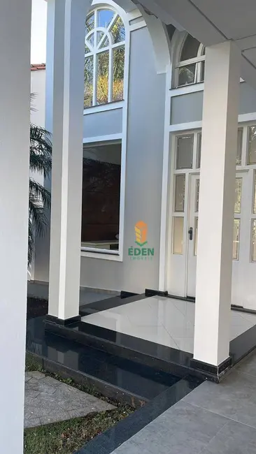 Casa de Condomínio com 4 quartos à venda, 360m2 em Jardim Residencial Tivoli Park, Sorocaba - SP - imagem 3 Foto 3 de Casa de Condomínio com 4 quartos à venda, 360m2 em Jardim Residencial Tivoli Park, Sorocaba - SP