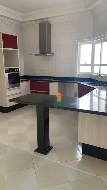 Casa de Condomínio com 4 quartos à venda, 360m2 em Jardim Residencial Tivoli Park, Sorocaba - SP - imagem 8 Foto 8 de Casa de Condomínio com 4 quartos à venda, 360m2 em Jardim Residencial Tivoli Park, Sorocaba - SP