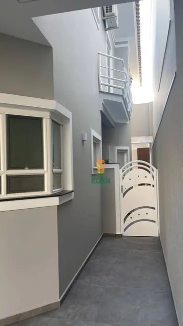 Casa de Condomínio com 4 quartos à venda, 360m2 em Jardim Residencial Tivoli Park, Sorocaba - SP - imagem 5 Foto 5 de Casa de Condomínio com 4 quartos à venda, 360m2 em Jardim Residencial Tivoli Park, Sorocaba - SP