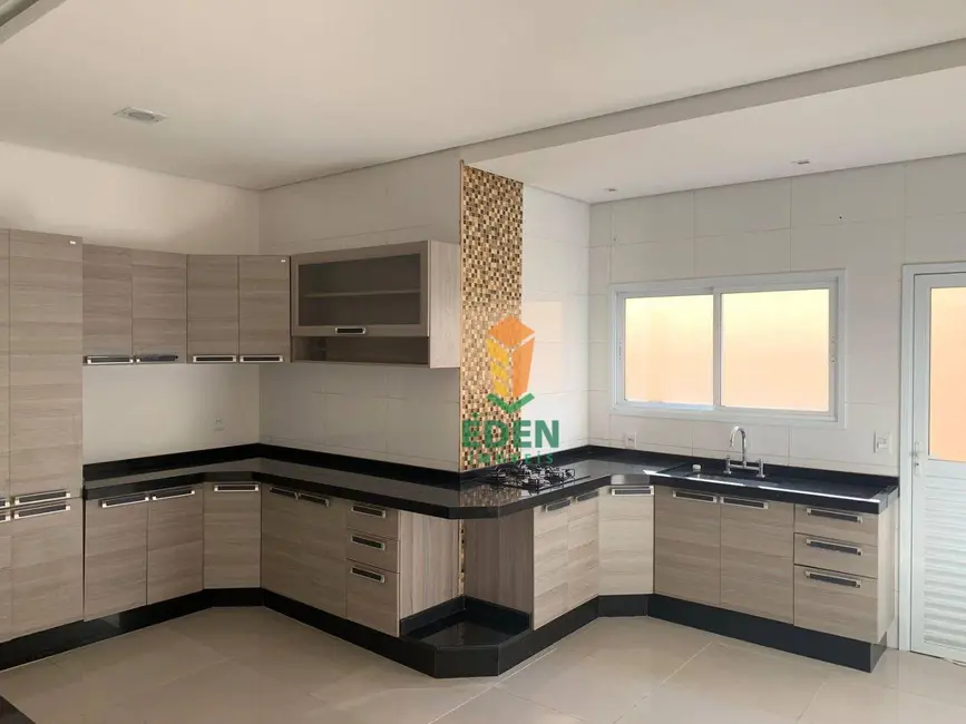 Casa de Condomínio com 3 quartos à venda, 321m2 em Jardim Gramados de Sorocaba, Sorocaba - SP - imagem 4 Foto 4 de Casa de Condomínio com 3 quartos à venda, 321m2 em Jardim Gramados de Sorocaba, Sorocaba - SP