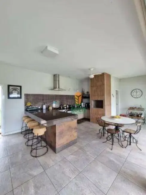 Foto 9 de Casa de Condomínio com 3 quartos à venda, 1600m2 em Aracoiaba Da Serra - SP