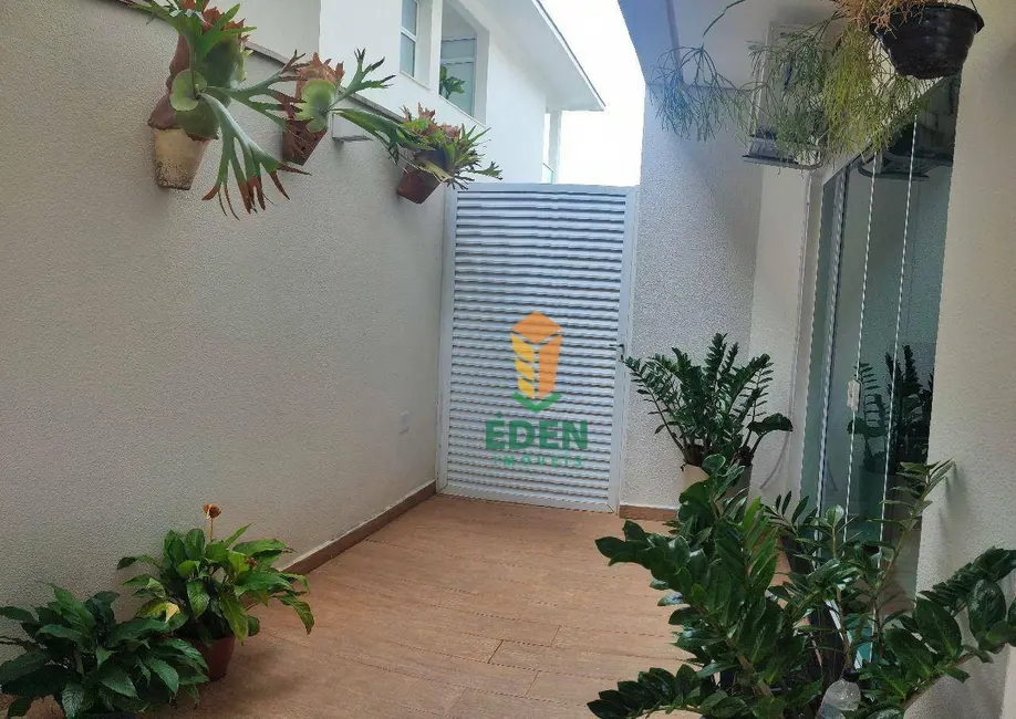 Casa de Condomínio com 3 quartos à venda, 300m2 em Aparecidinha, Sorocaba - SP - imagem 2 Foto 2 de Casa de Condomínio com 3 quartos à venda, 300m2 em Aparecidinha, Sorocaba - SP