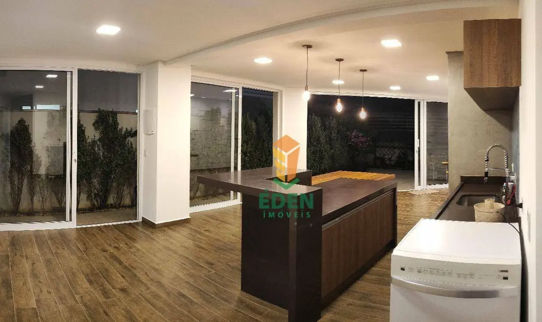 Casa de Condomínio com 3 quartos à venda, 300m2 em Aparecidinha, Sorocaba - SP - imagem 3 Foto 3 de Casa de Condomínio com 3 quartos à venda, 300m2 em Aparecidinha, Sorocaba - SP