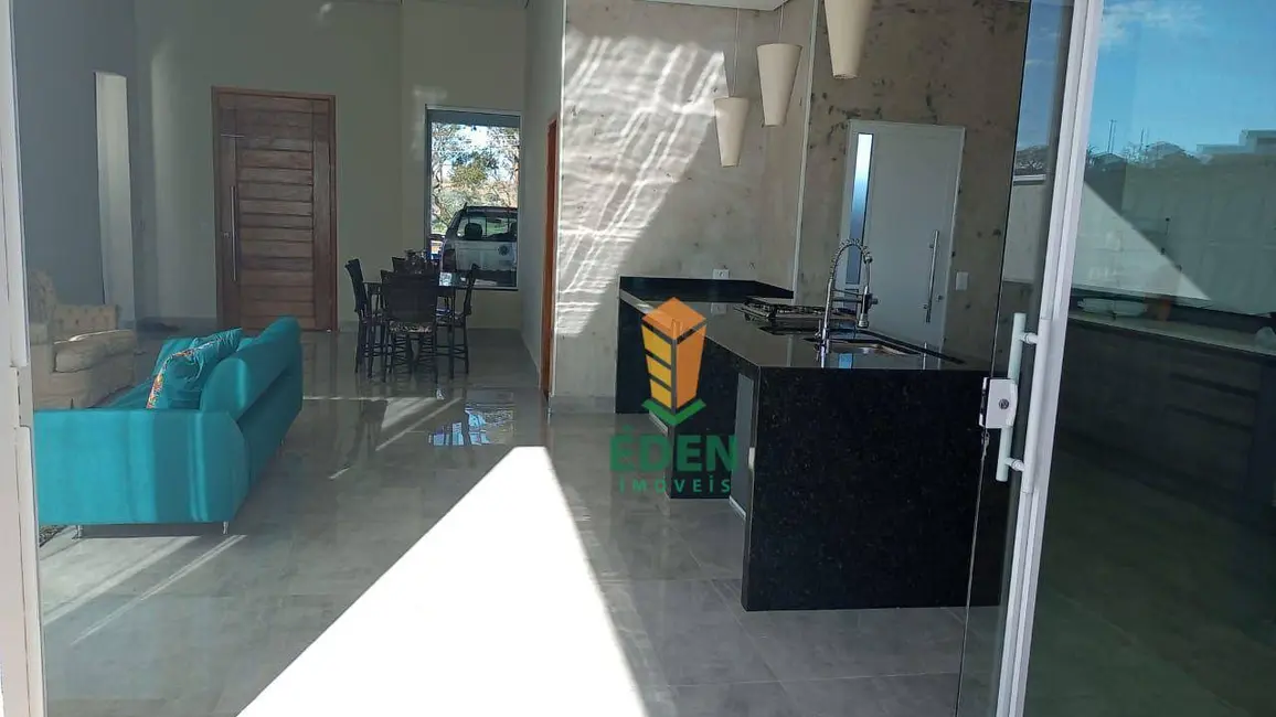 Foto 3 de Casa de Condomínio com 2 quartos à venda e para alugar, 428m2 em Itai - SP