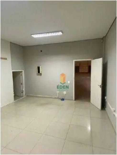 Foto 2 de Armazém / Galpão à venda e para alugar, 2000m2 em Cotia - SP